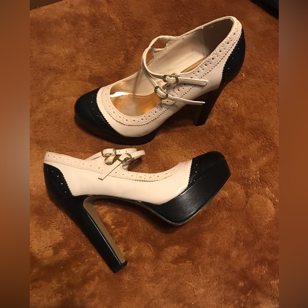 Lauren Conrad size 9 Like new warn once